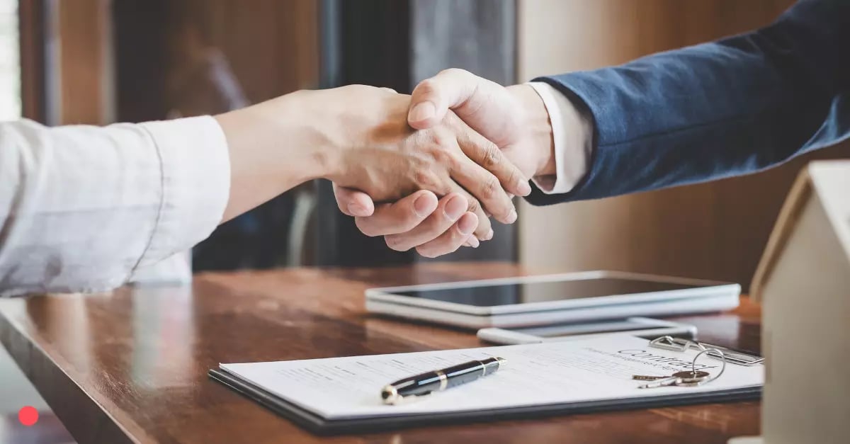 B2B customer success vs. customer support: key differences