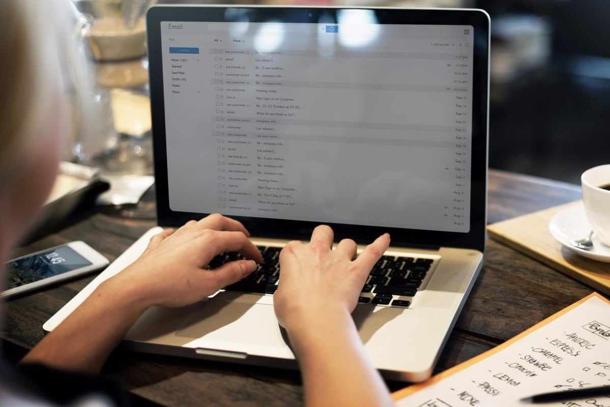 HubSpot email templates
